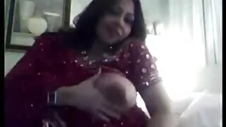 Jauni Brunettes sušikti m