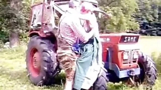 Vaikinas fucks rusijos mergina į burną ir nusiskuto pūlingas