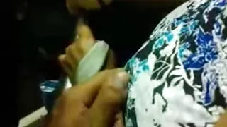 Paauglė Su big melžimo fucks lauko į visas skyles