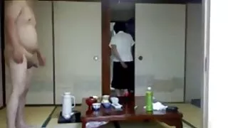 Rusijos mama sugauti sūnus masturbuojantis ir daro kraujomaiša su juo