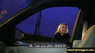 Liesas jauna mergina pėdkelnės kojų kojų sužadinti gaidys iš vaikinas