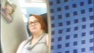 Kad sau gražus Liesas Mergina Su big ass ji nusprendė Masturbuotis Ant Kameros