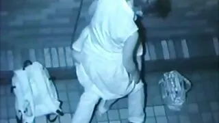 Plika rusijos brandus brunetė čiulpti vaikino gaidys ir davė jam Analinis