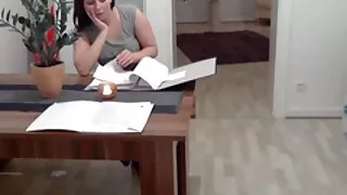 Vaikinas atėjo valyti vamzdžius Raguotas Mama