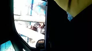 Moteris Pakliuvom cam, gauruotas pūlingas