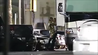 Nuoga mergina liko doggy style visą laiką, o vaikinas sumaišytos jo gaidys su savo analinis