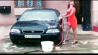 Žavinga šviesiaplaukė fucked in the ass su draugu