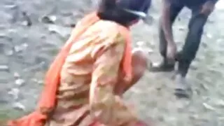 Jaunų lesbiečių strapon patinka draugei ir pakeičia savo pūlingas mainais